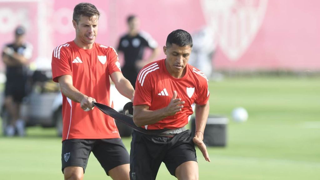 La conexión entre Azpilicueta y Alexis Sánchez en un entrenamiento