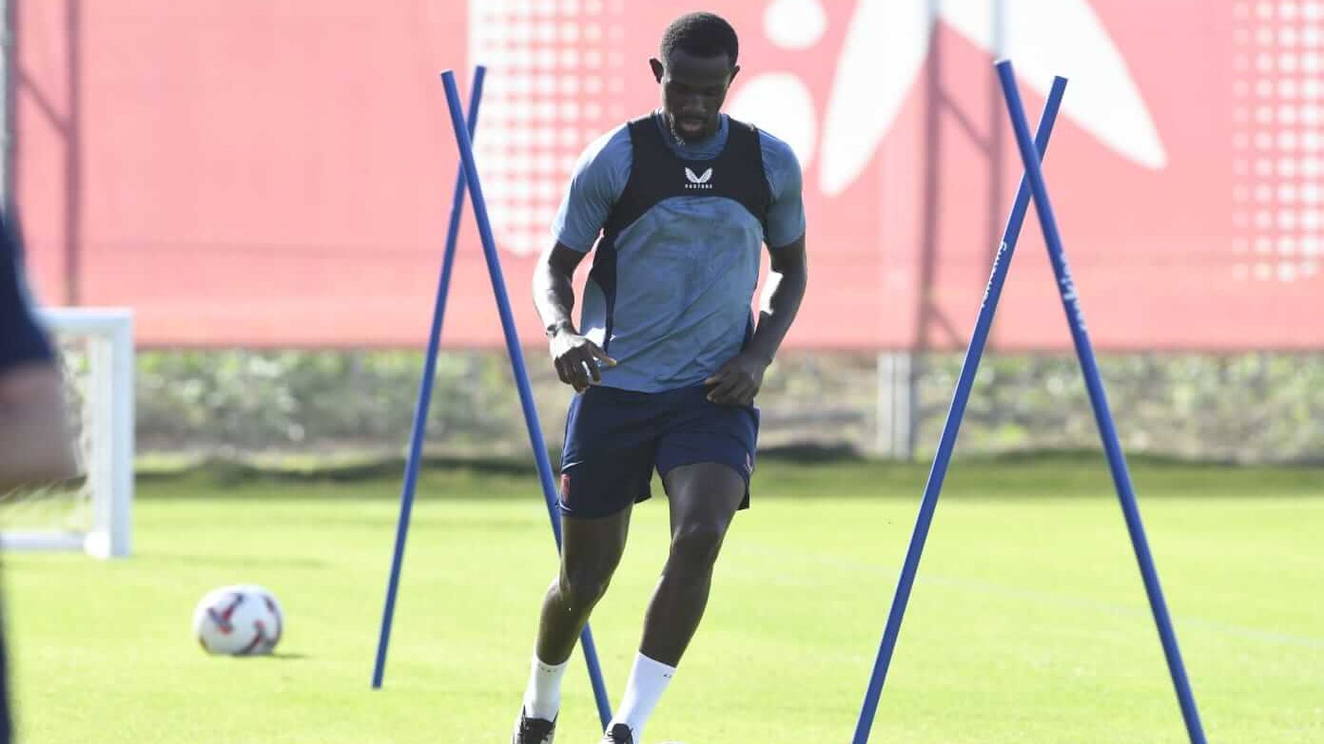 entrenamiento_del_sevilla_010.jpg entrenamiento_del_sevilla_010.jpg