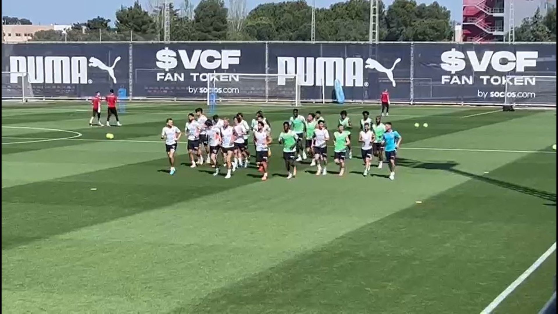 entrenamiento_del_valencia_001.png entrenamiento_del_valencia_001.png