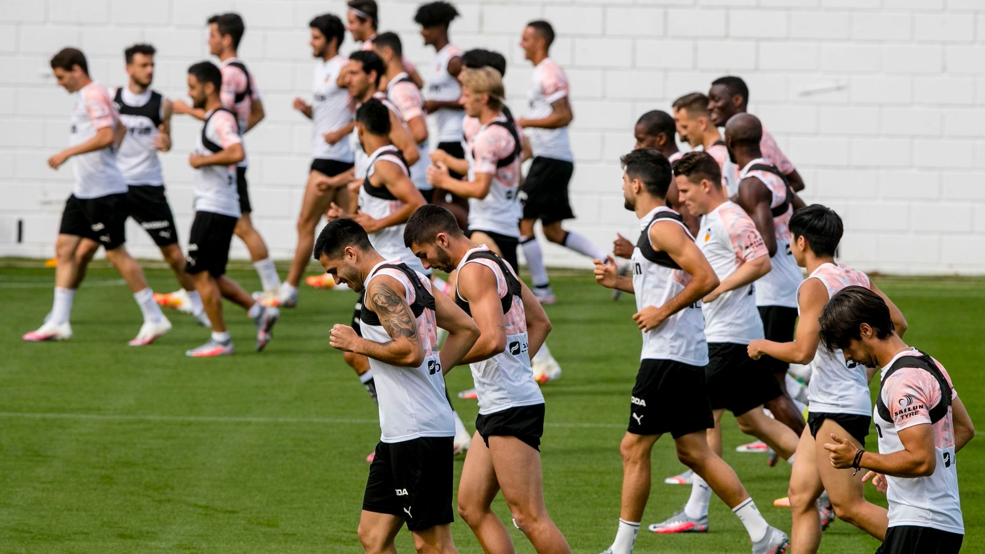 entrenamiento_del_valencia_cf_foto_valencia_cf.jpg entrenamiento_del_valencia_cf_foto_valencia_cf.jpg