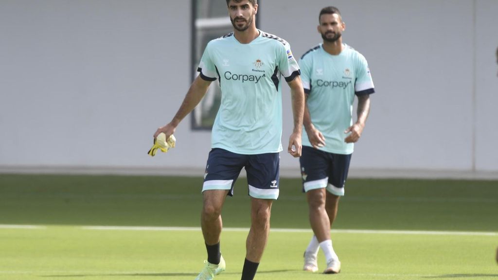 Visus, novedad en el entrenamiento del Betis