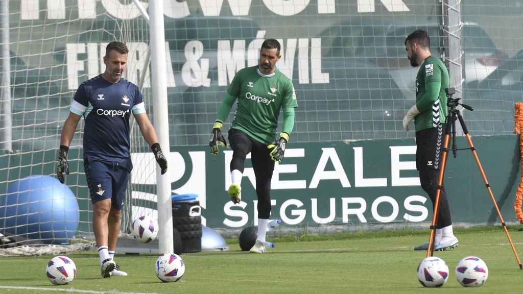 Entrenamiento con Claudio Bravo y sin Luiz Felipe
