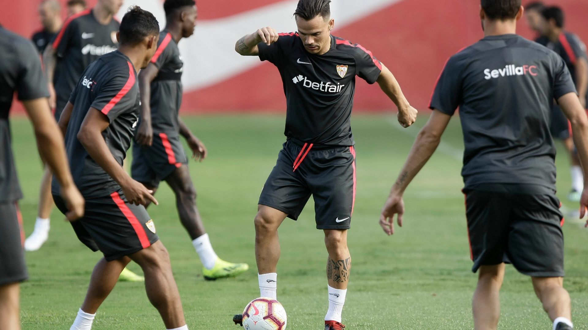 entreno_sevilla_140918_002.jpeg entreno_sevilla_140918_002.jpeg