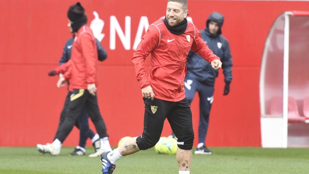 El regreso del Papu Gómez, principal novedad en el entrenamiento del Sevilla