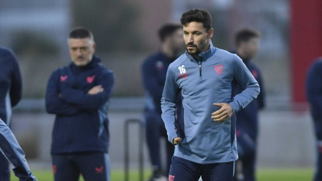 Jesús Navas, novedad en el regreso a los entrenamientos del Sevilla