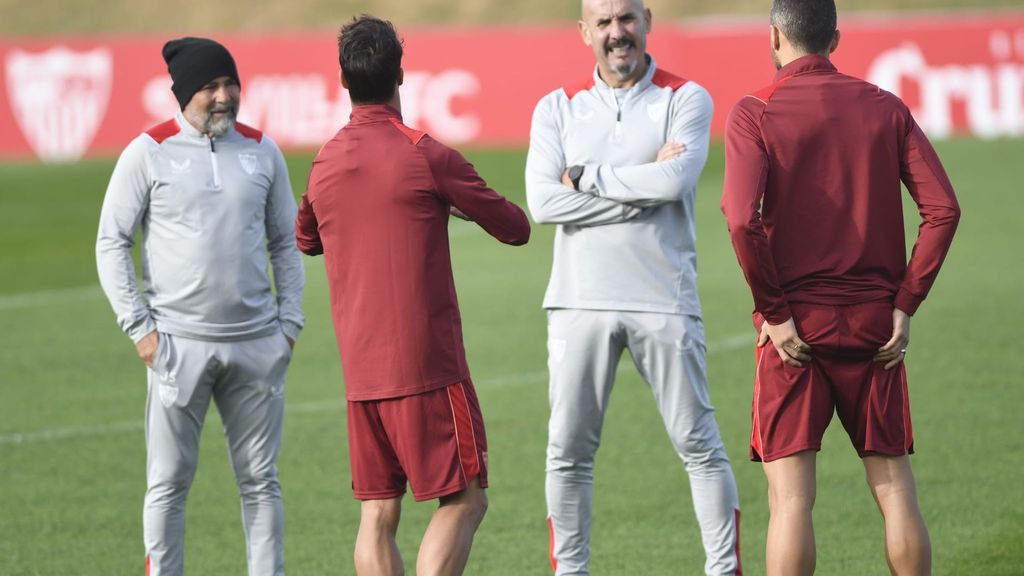 Reunión de cerebros: la charla y las bromas de Sampaoli con Jordán y Óliver