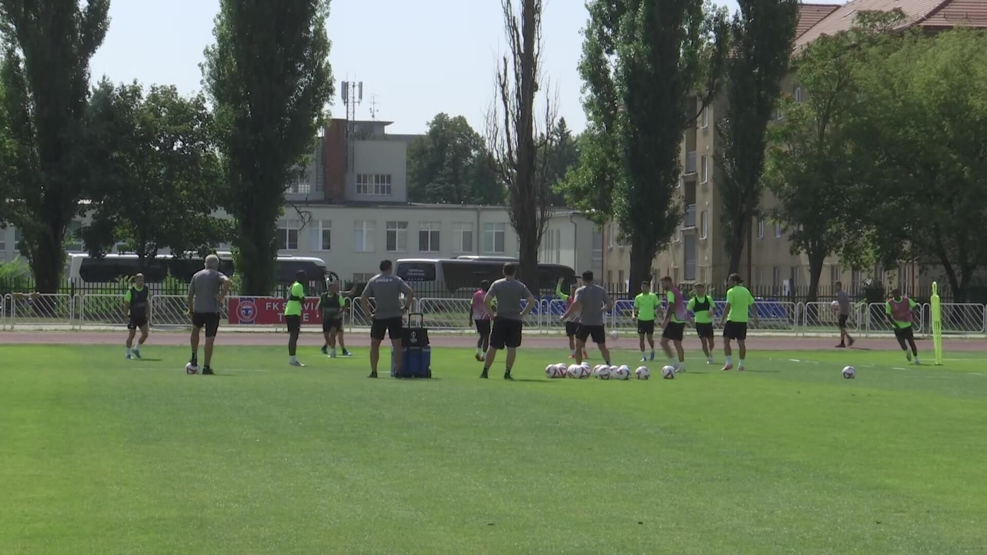 entrenoeslovaquia___frame_at_1m24s.jpg entrenoeslovaquia___frame_at_1m24s.jpg