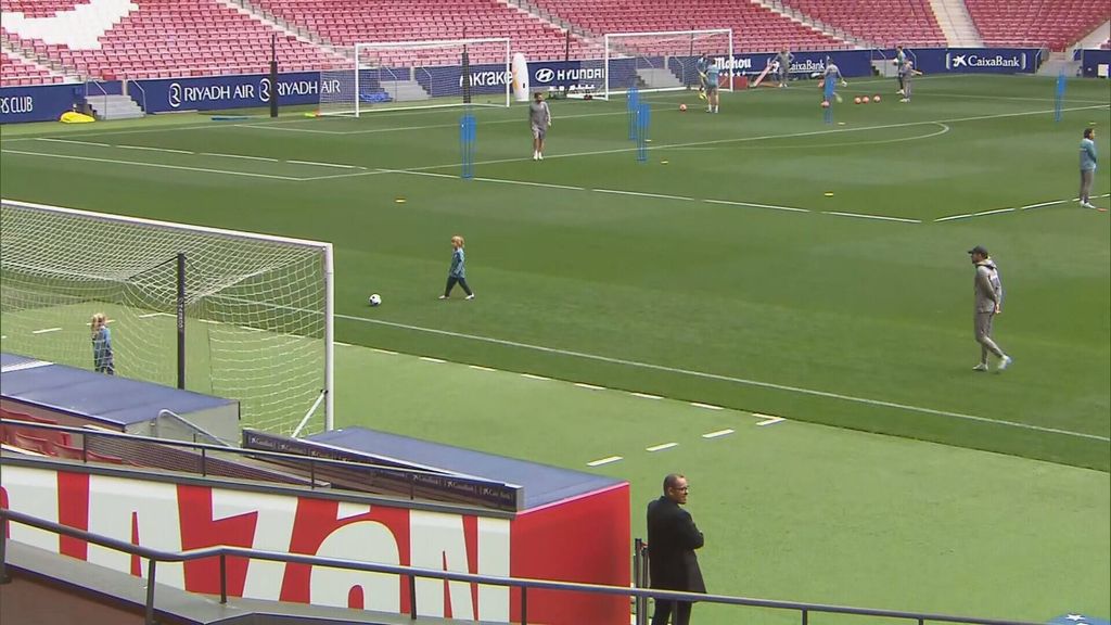 Simeone, pendiente del entrenamiento de los hijos de Koke y Griezmann