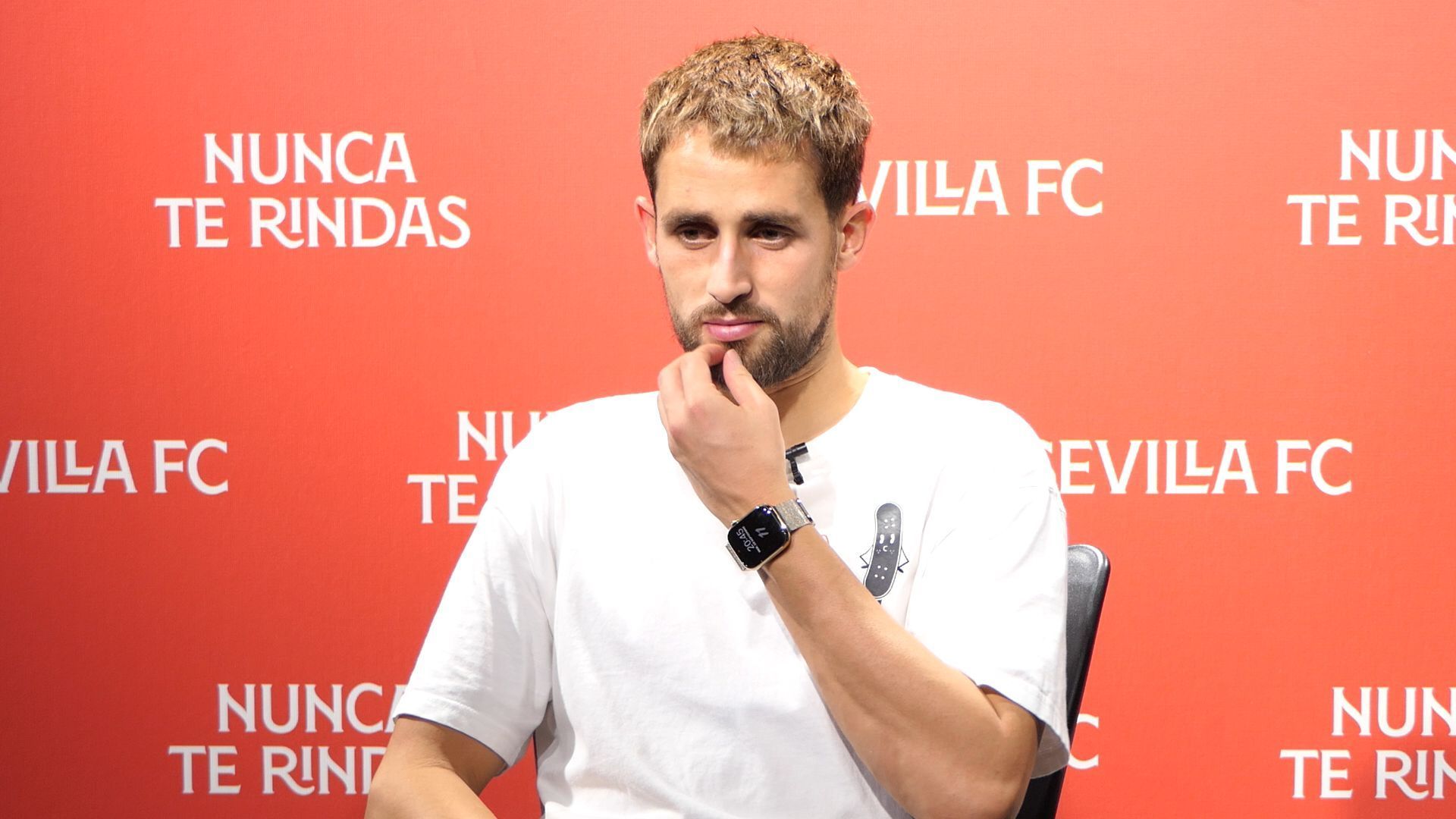 entrevista_a_adnan_januzaj_jugador_del_sevilla_fc_en_eldesmarque.png