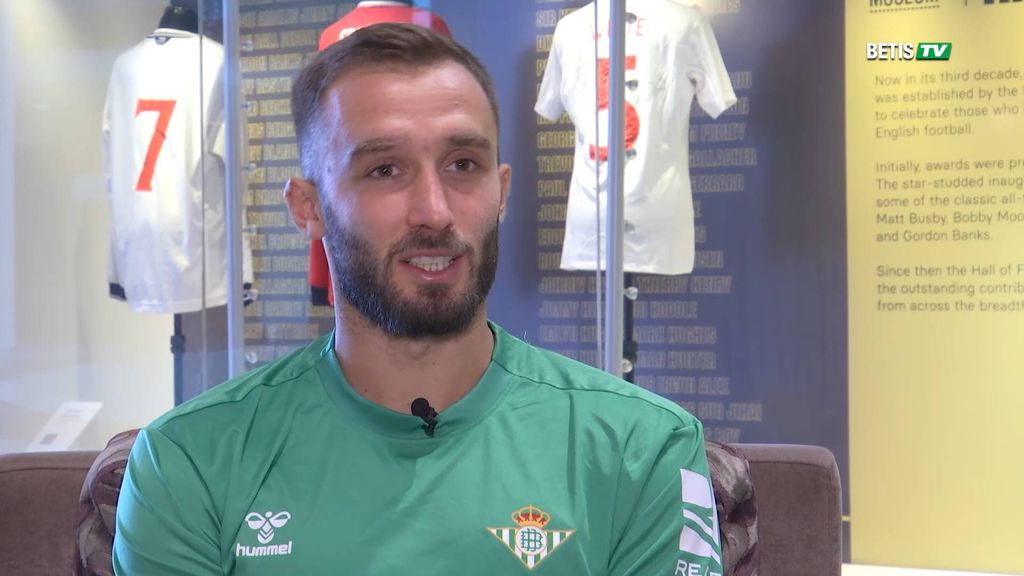 Entrevista a Pezzella en la concentración del Betis en Inglaterra