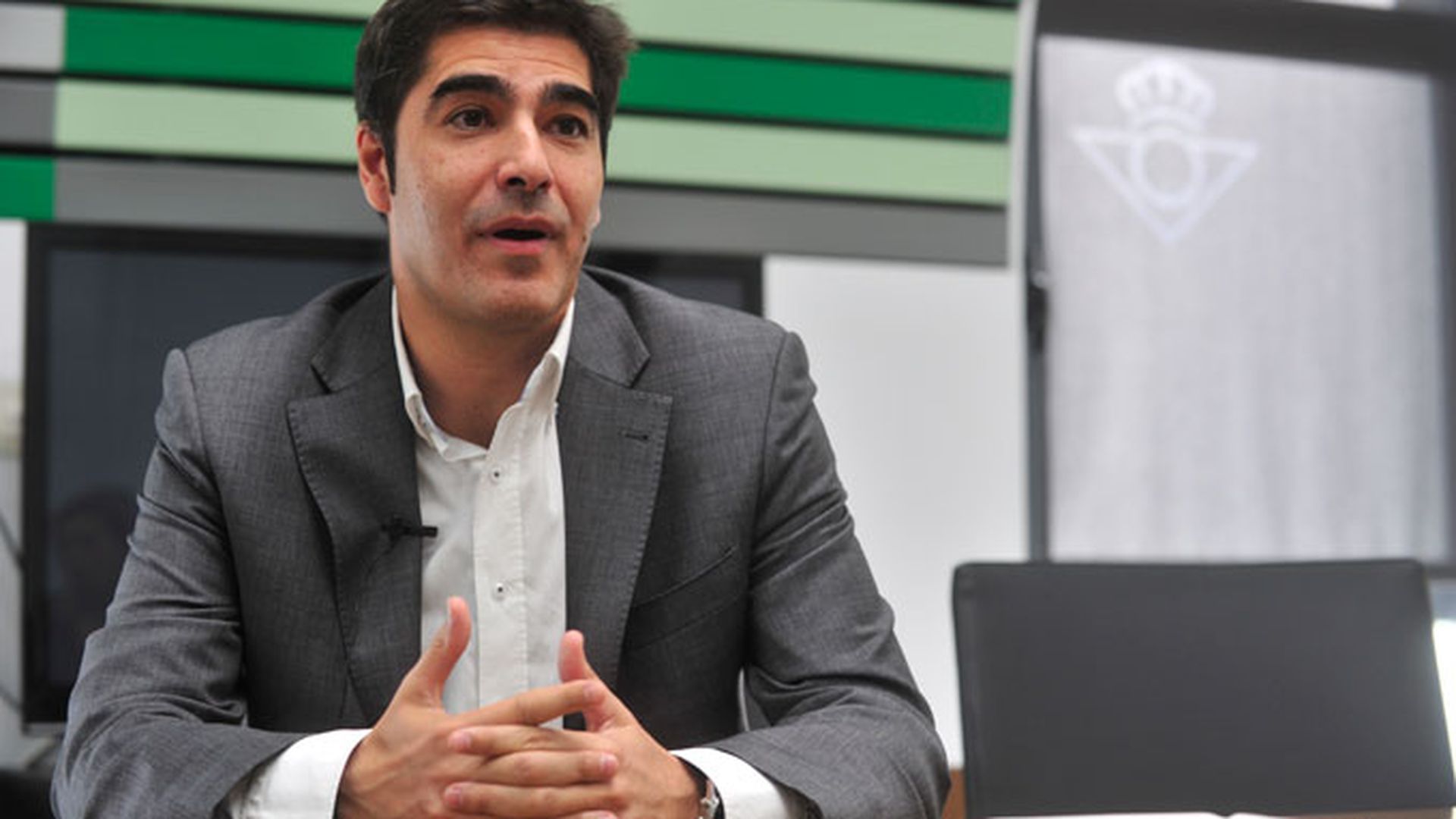 entrevistaharobetis10.jpg