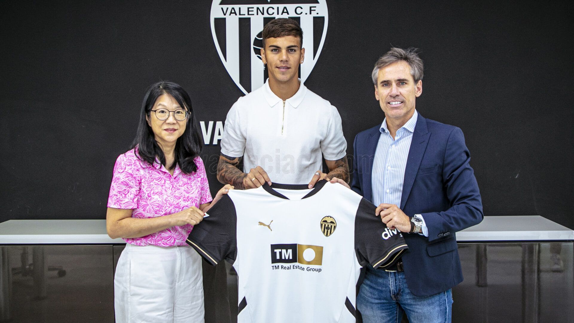 enzo_barrenechea.jpg enzo_barrenechea.jpg