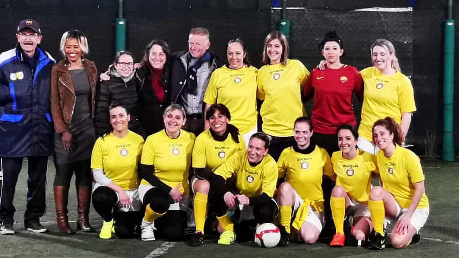 equipo_femenino_del_vaticano.jpg