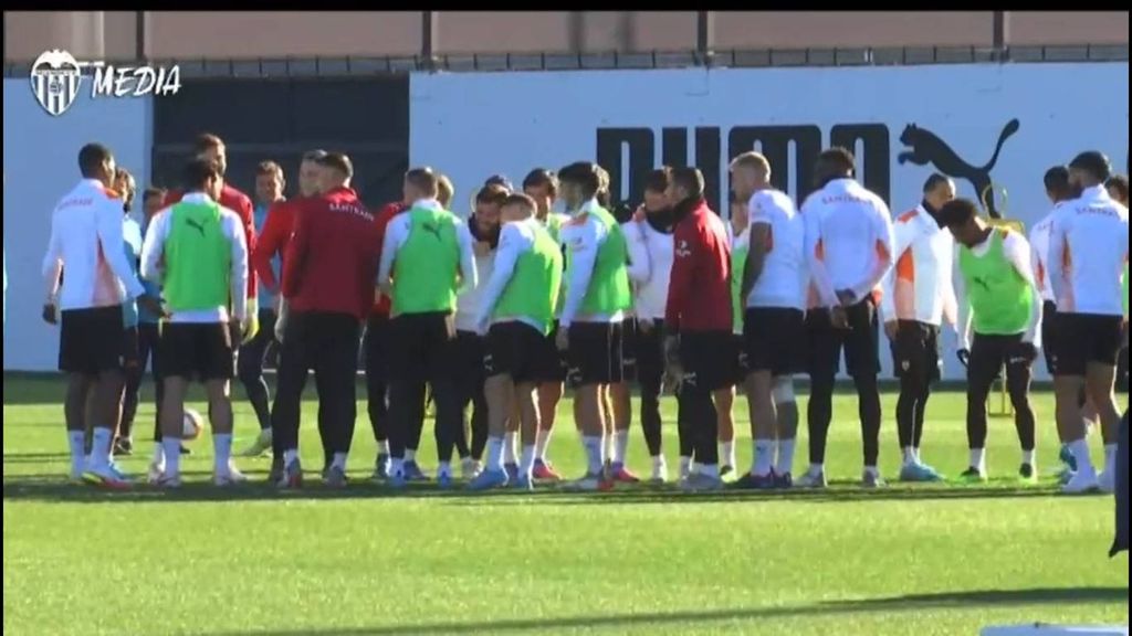 Eray Cömert comienza a base de collejas en Paterna