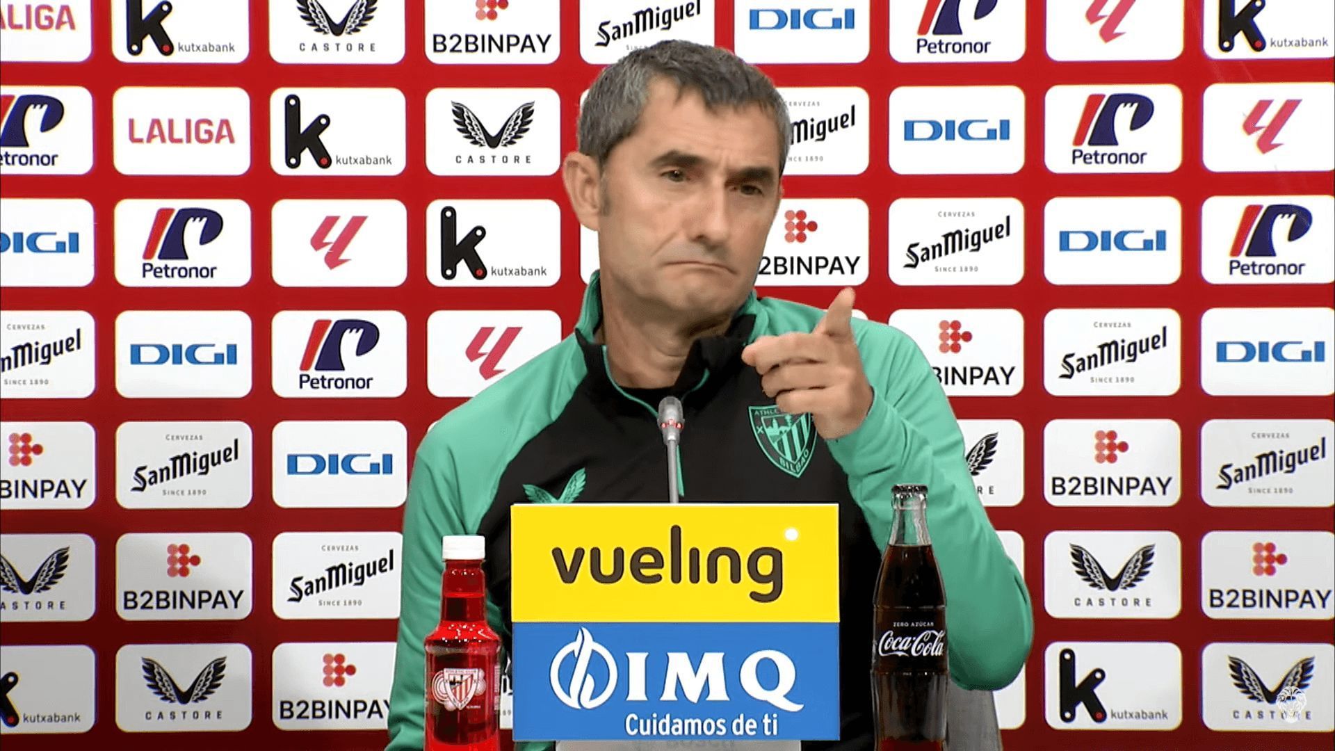 ernesto_valverde_en_sala_de_prensa.png