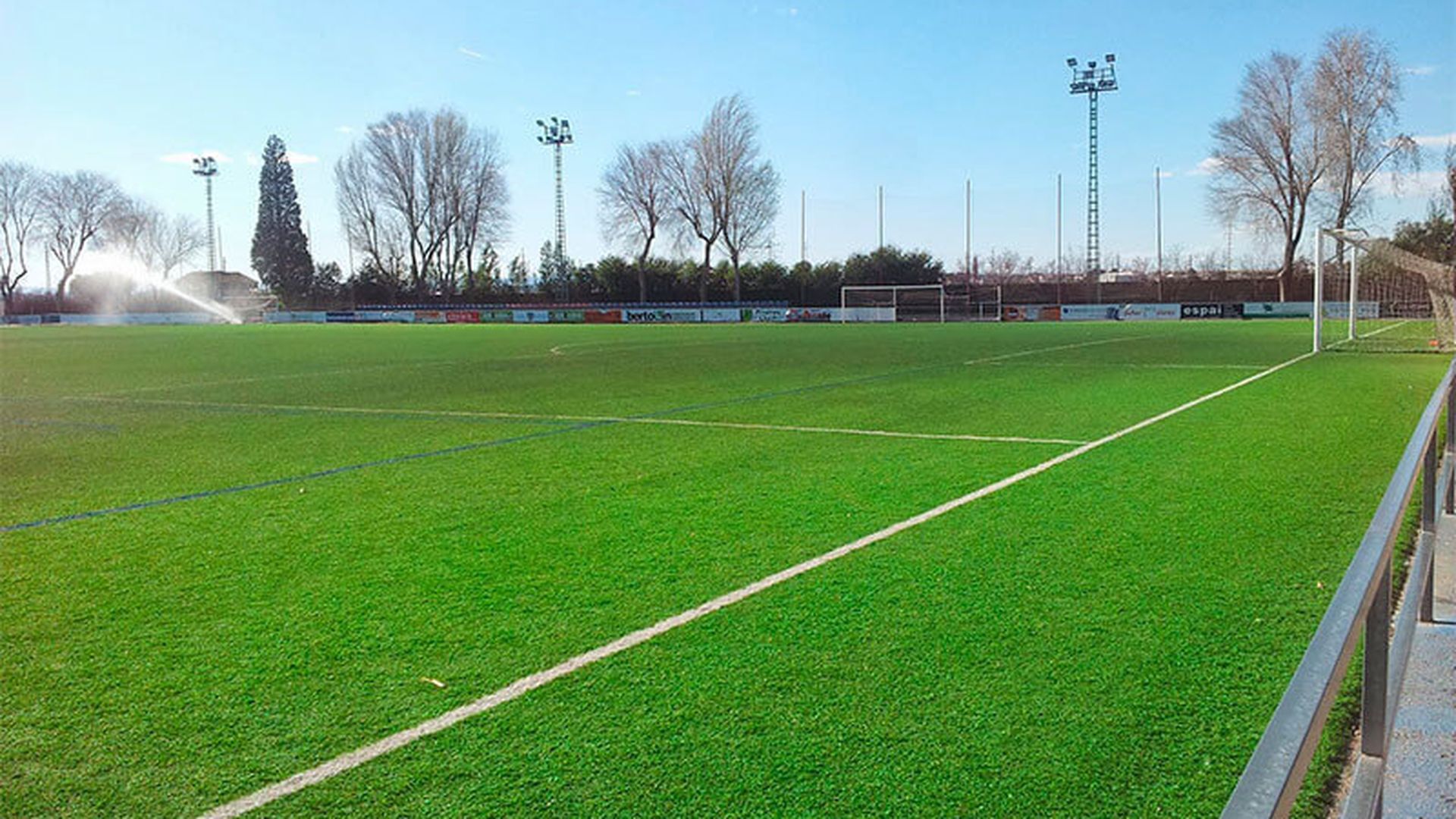estadio_municipal_de_foios_pasa_a_llamarse_ferran_torres.jpg