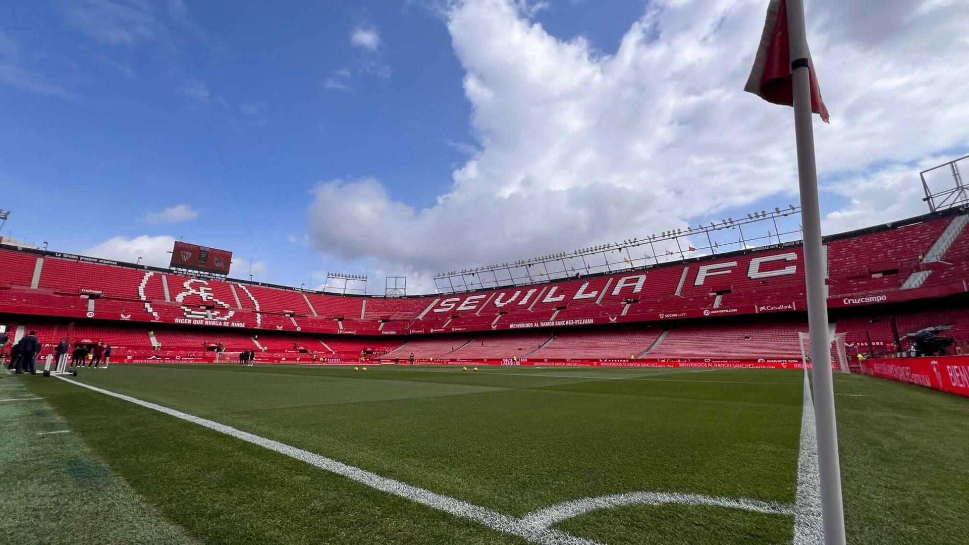 estadio_ramon_sanchez_pizjuan_foto_sevilla_cf.jpeg estadio_ramon_sanchez_pizjuan_foto_sevilla_cf.jpeg