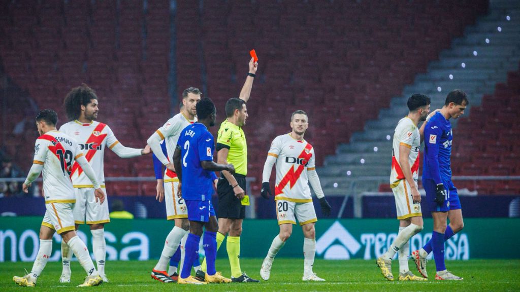 Estrada Fernández, sobre el arbitraje de Figueroa Vázquez en el Getafe-Rayo: "Estaba fuera del partido"