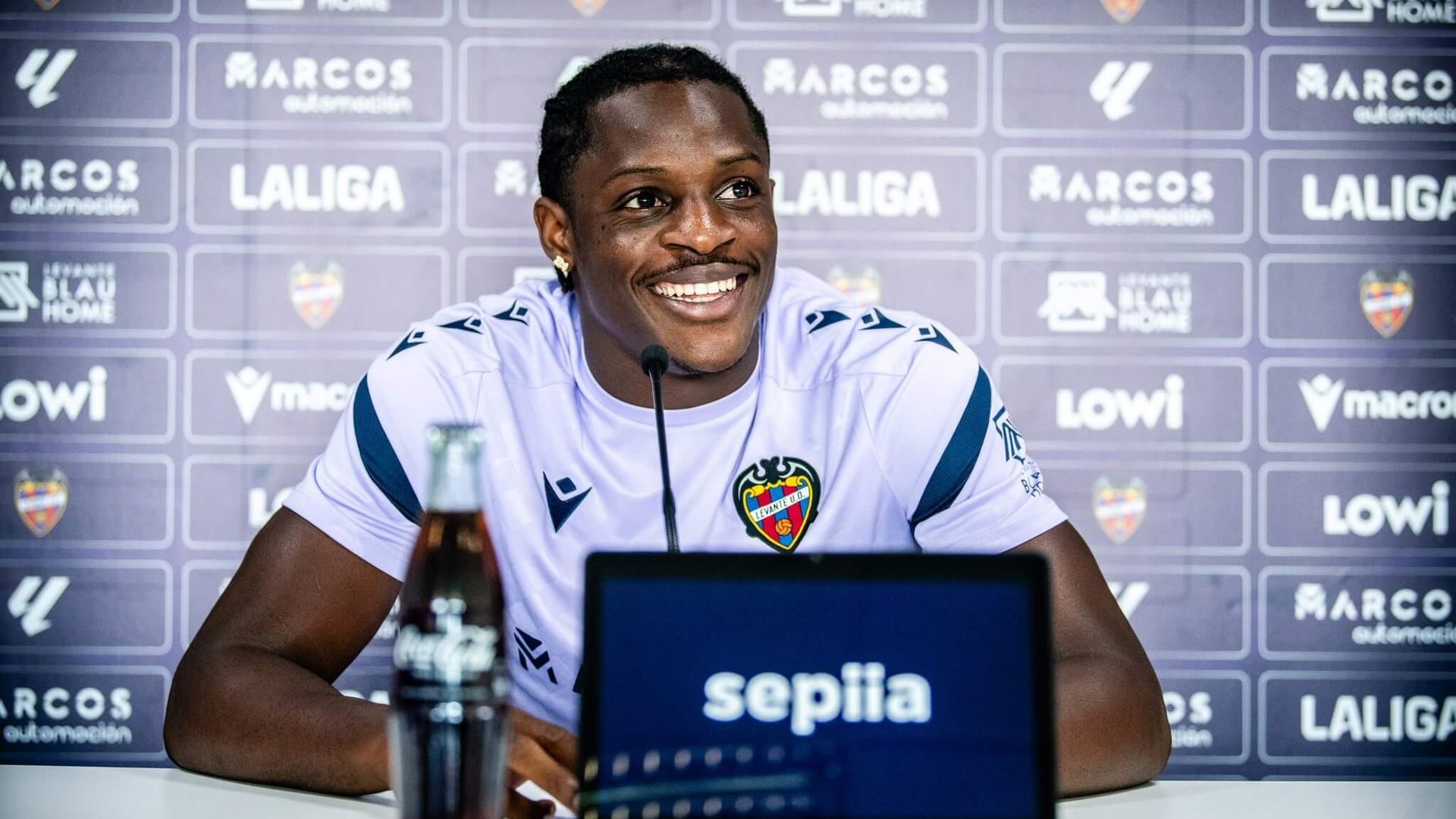 etta_eyong_durante_su_presentacion_con_el_levante_foto_lud.jpg etta_eyong_durante_su_presentacion_con_el_levante_foto_lud.jpg