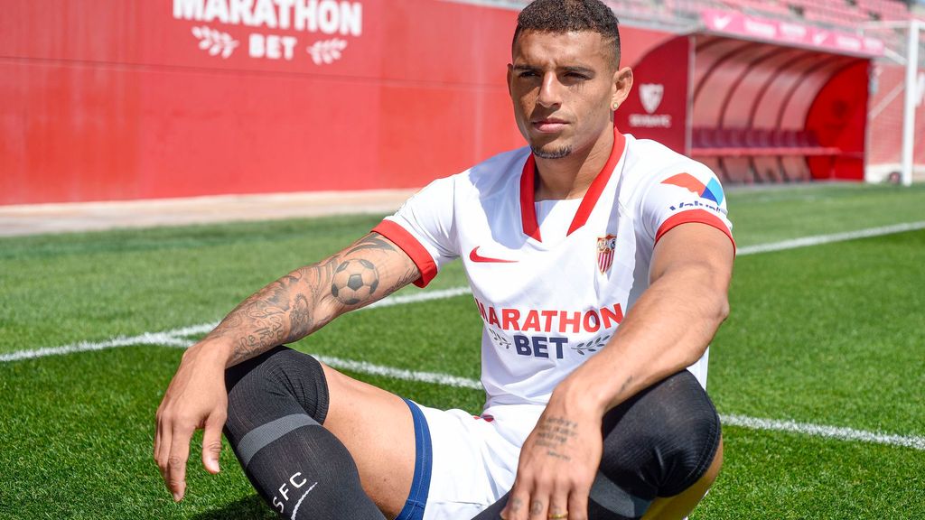 Diego Carlos: “Tengo mucho sitio para tatuarme, sea LaLiga, la Copa o lo que sea”