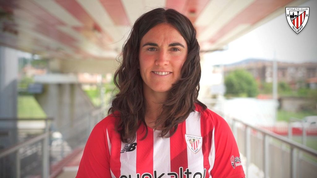 Eunate Arraiza, del Athletic femenino, renueva hasta 2024