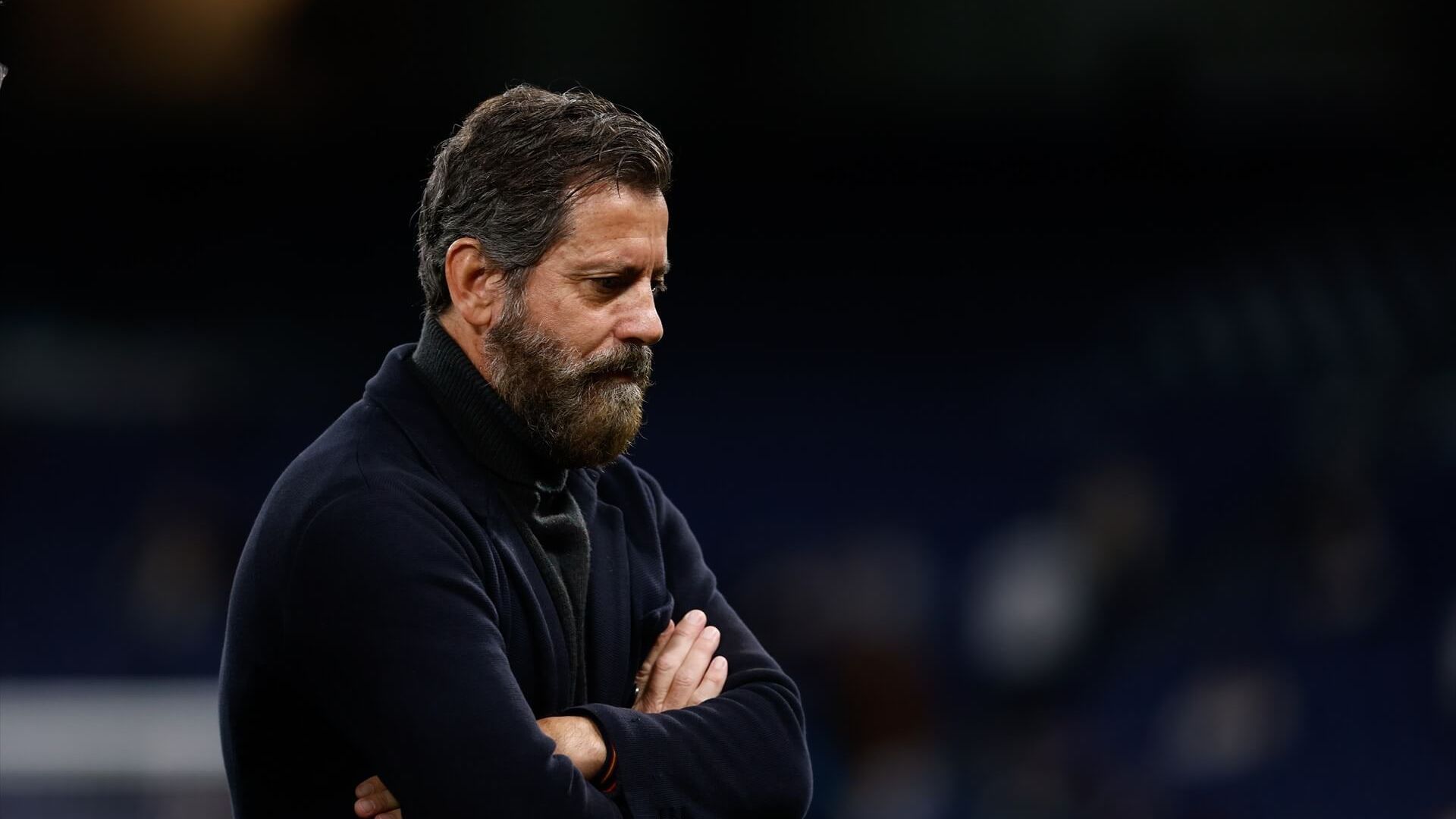 europapress_5782360_quique_sanchez_flores_head_coach_of_sevilla_fc_looks_on_during_the.jpg