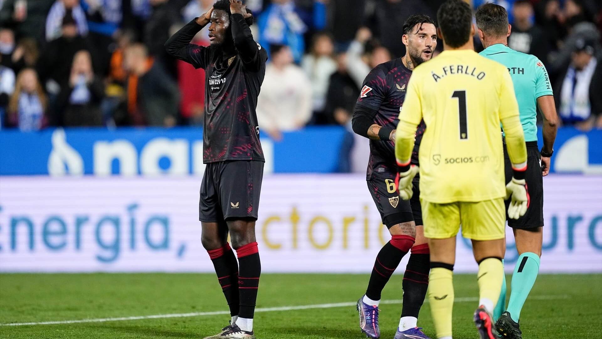 europapress_6332023_lucien_agoume_of_sevilla_fc_laments_penalty_during_the_spanish_lea_001.jpg europapress_6332023_lucien_agoume_of_sevilla_fc_laments_penalty_during_the_spanish_lea_001.jpg