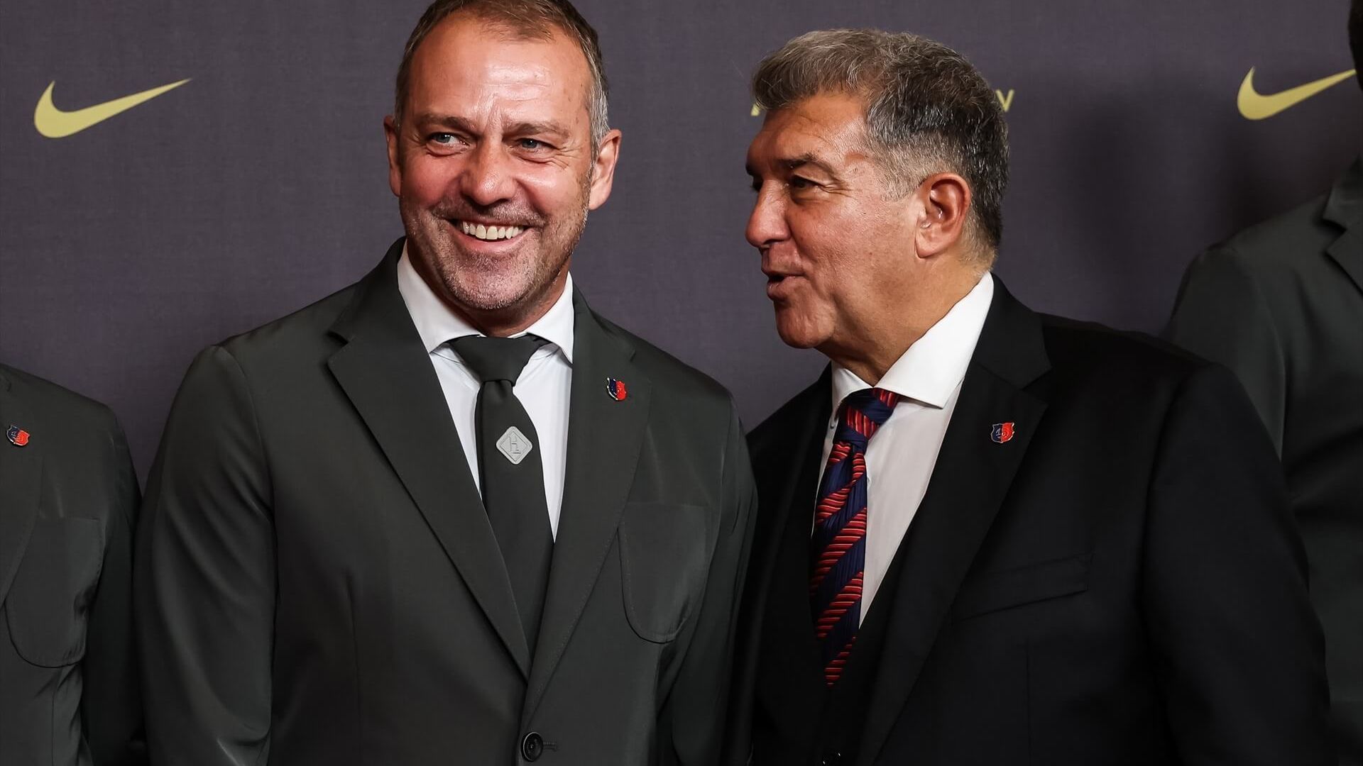 europapress_6376154_joan_laporta_president_of_fc_barcelona_and_hansi_flick_head_coach__001.jpg europapress_6376154_joan_laporta_president_of_fc_barcelona_and_hansi_flick_head_coach__001.jpg