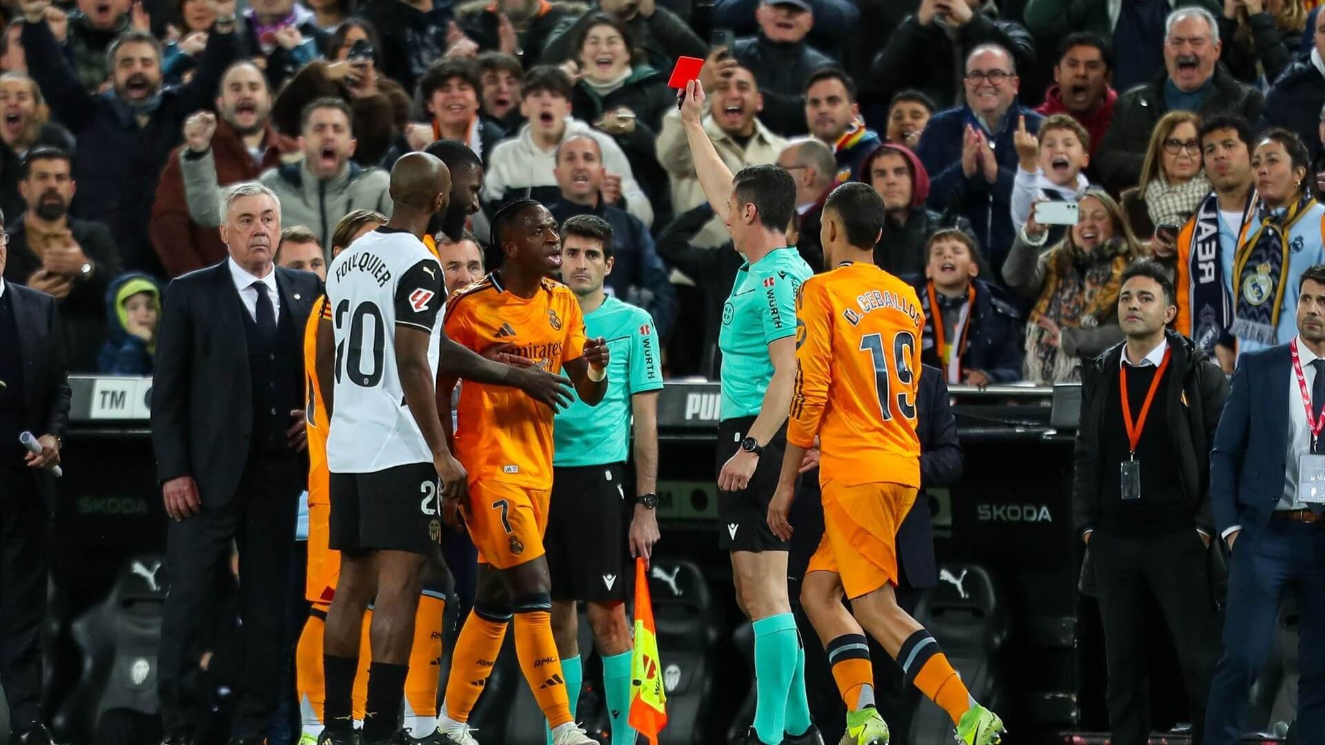 europapress_6432676_vinicius_junior_of_real_madrid_see_the_red_card_during_the_spanish_001.jpg europapress_6432676_vinicius_junior_of_real_madrid_see_the_red_card_during_the_spanish_001.jpg