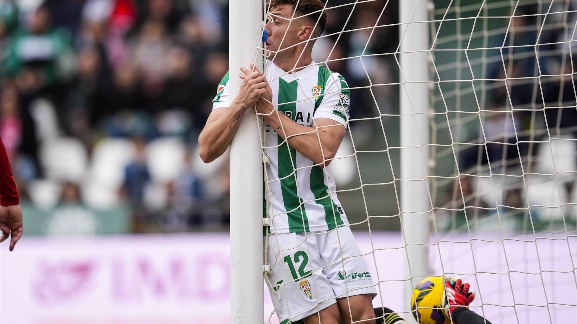 europapress_6553615_alberto_moral_of_cordoba_cf_looks_on_during_the_spanish_league_lal_001.jpg europapress_6553615_alberto_moral_of_cordoba_cf_looks_on_during_the_spanish_league_lal_001.jpg
