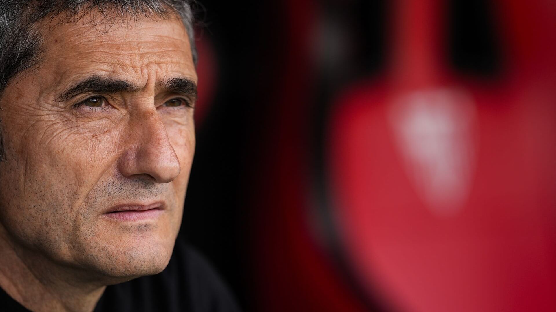 europapress_6584815_ernesto_valverde_head_coach_of_athletic_club_looks_on_during_the_s.jpg