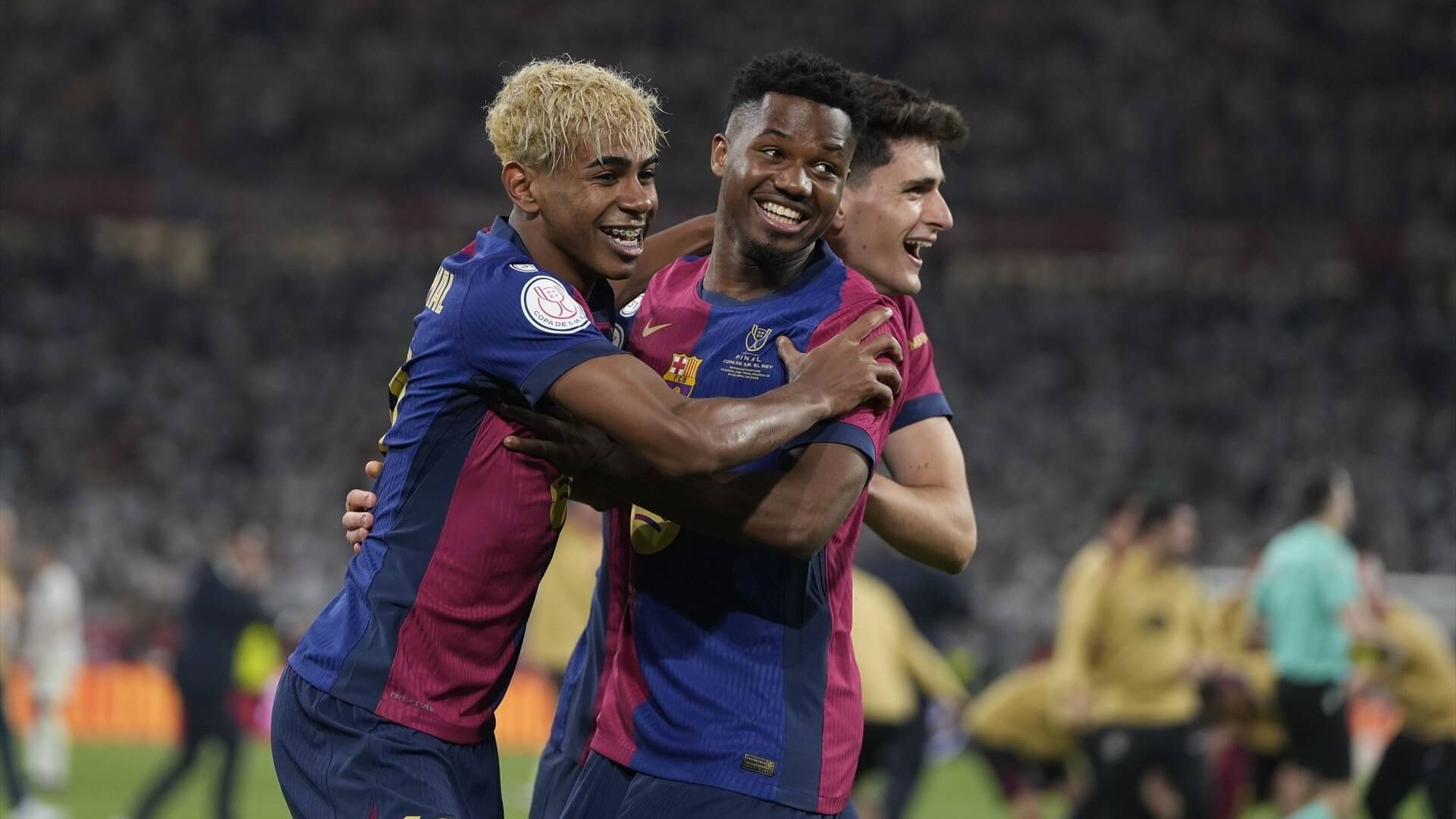 europapress_6679571_lamine_yamal_and_ansu_fati_of_fc_barcelona_celebrates_the_victory__001.jpg europapress_6679571_lamine_yamal_and_ansu_fati_of_fc_barcelona_celebrates_the_victory__001.jpg