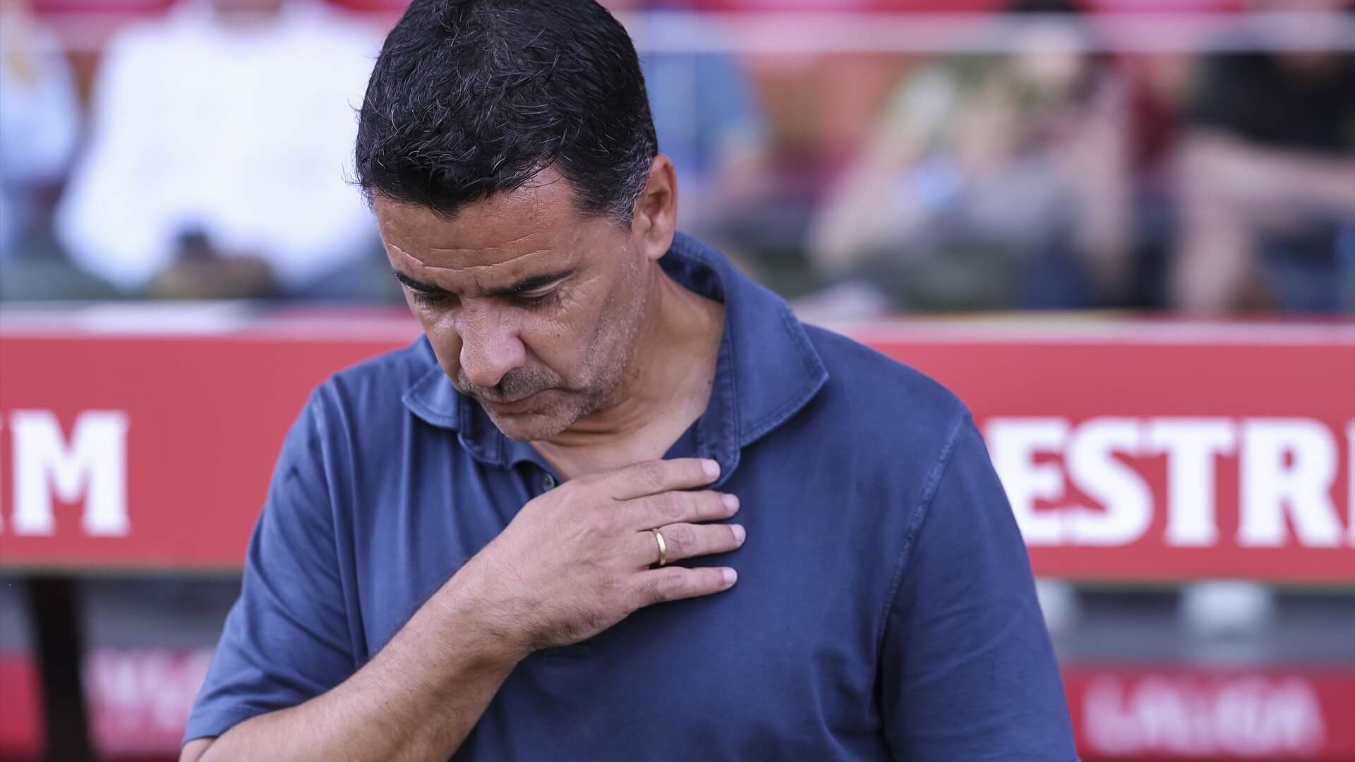 europapress_6969379_michel_head_coach_of_girona_fc_looks_on_during_the_spanish_league_.jpg
