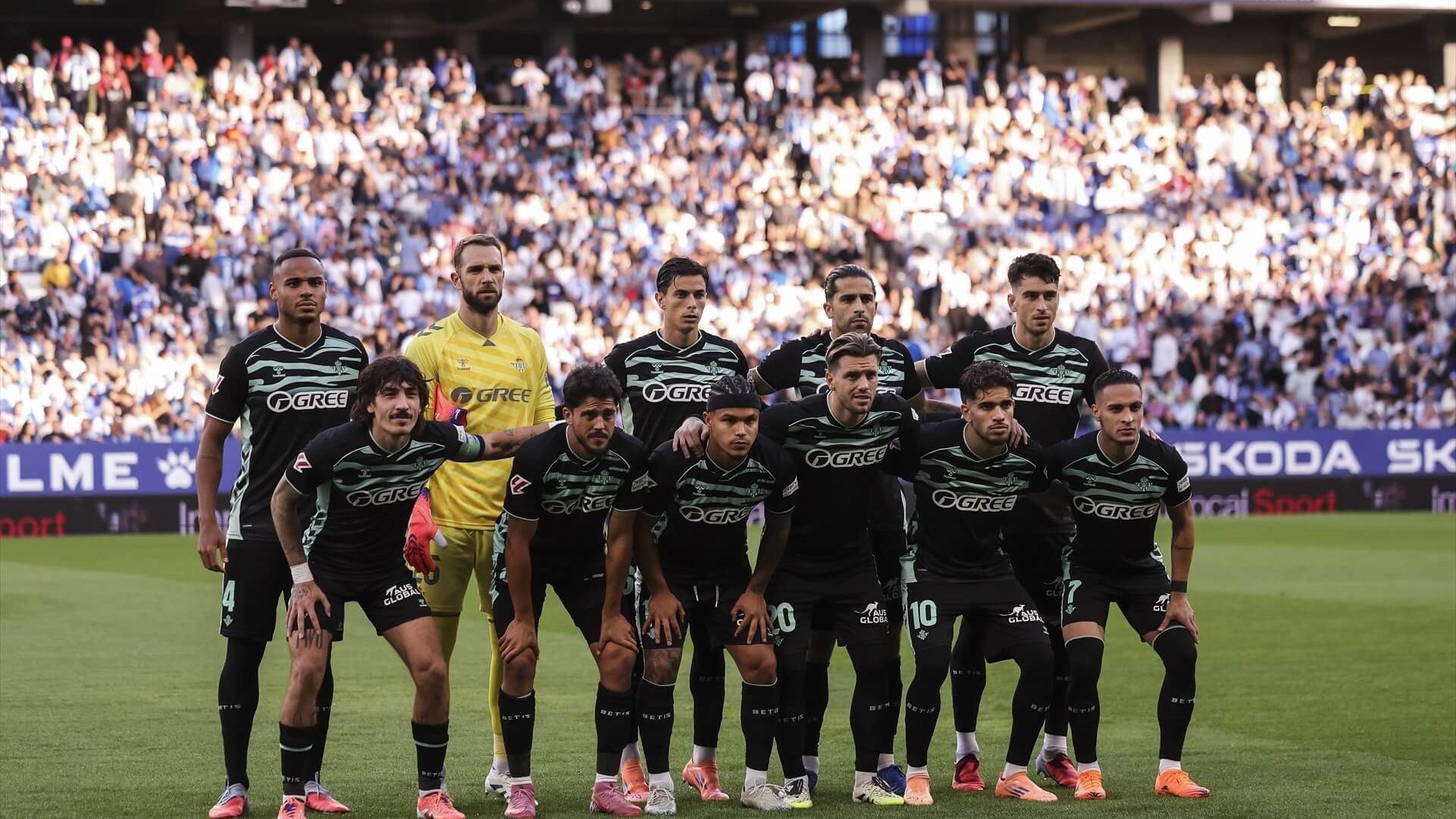 europapress_7006932_players_of_real_betis_balompie_pose_for_photo_during_the_spanish_l_001.jpg europapress_7006932_players_of_real_betis_balompie_pose_for_photo_during_the_spanish_l_001.jpg