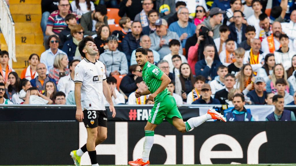 Valencia 1-2 Real Betis: Primer gol de Ayoze
