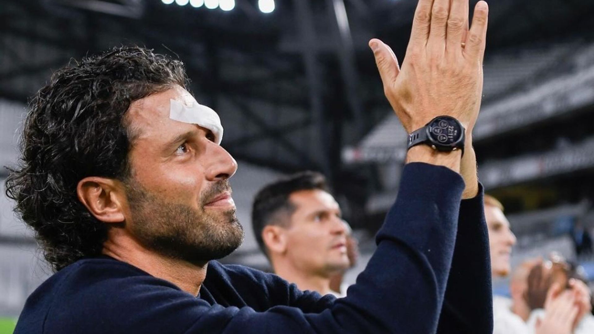 fabio_grosso_tras_ser_atendido_despues_de_ser_agredido_con_una_cerveza__ol_001.jpg fabio_grosso_tras_ser_atendido_despues_de_ser_agredido_con_una_cerveza__ol_001.jpg