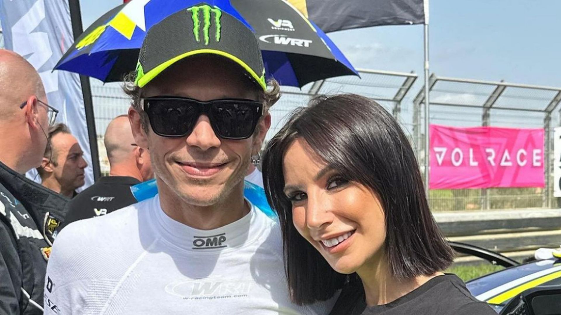 fani_carbajo_y_valentino_rossi__fanicarbaj_001.jpg fani_carbajo_y_valentino_rossi__fanicarbaj_001.jpg