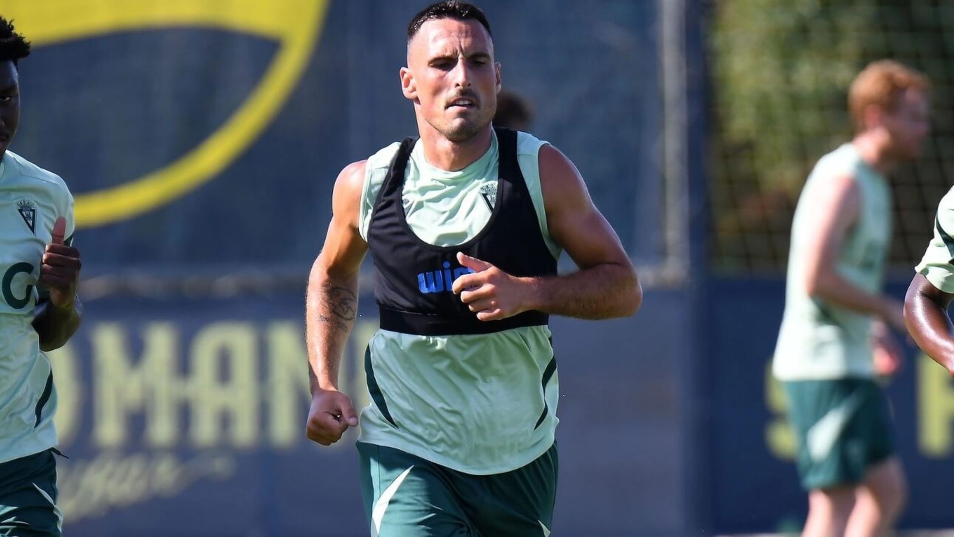 fede_san_emeterio_durante_un_entrenamiento_del_cadiz_foto_ccf_001.jpg