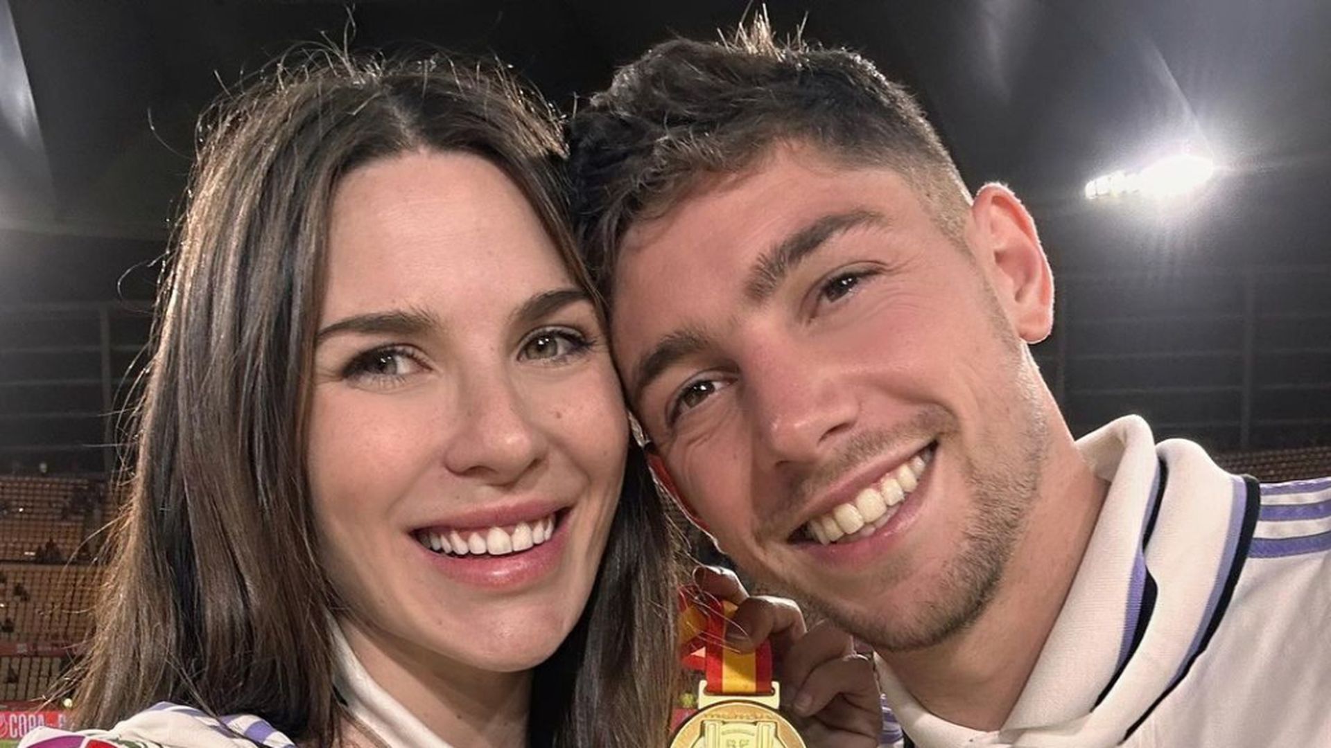 fede_valverde_y_mina_bonino_celebrando_la_supercopa_de_espana__fedevalverde_001.jpg fede_valverde_y_mina_bonino_celebrando_la_supercopa_de_espana__fedevalverde_001.jpg