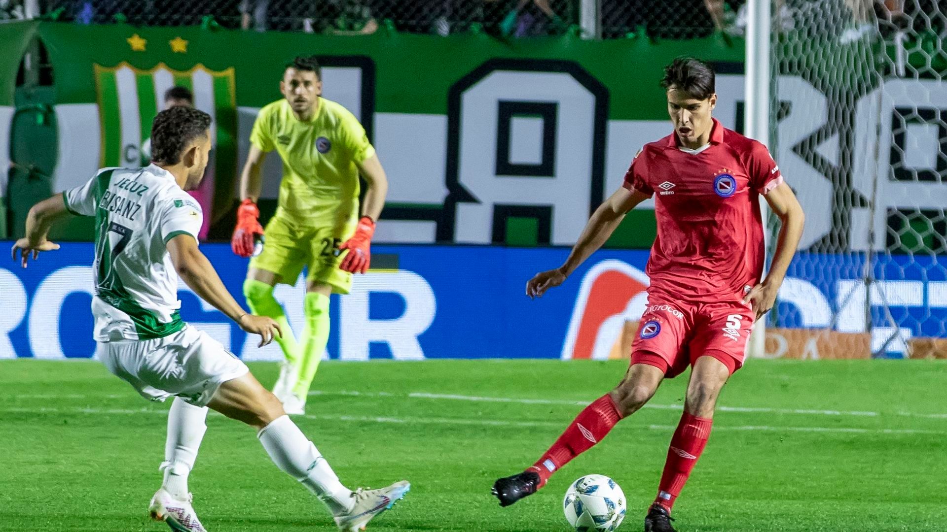 federico_redondo_jugador_del_argentinos_juniors_001.jpg federico_redondo_jugador_del_argentinos_juniors_001.jpg