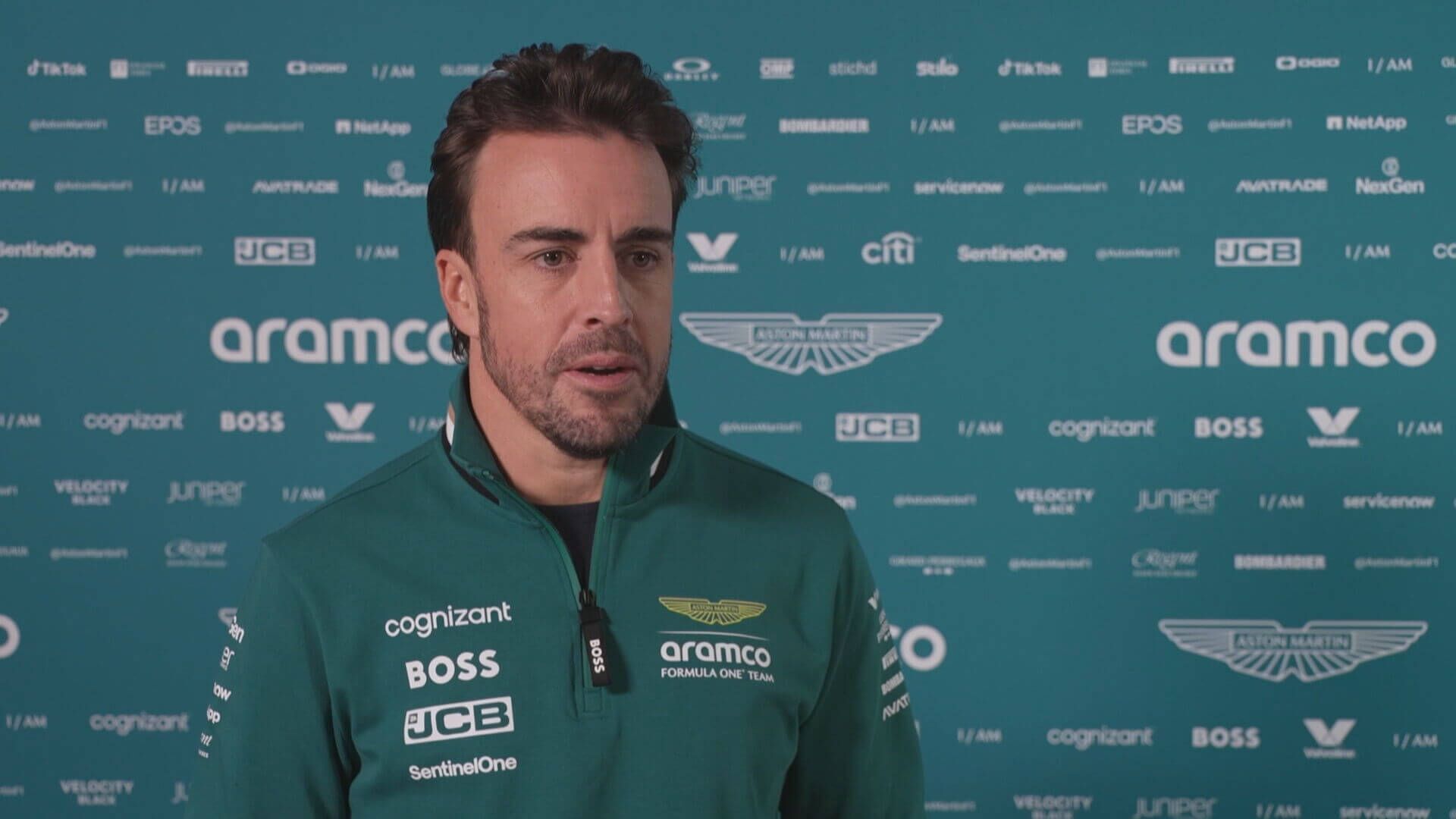 fernando_alonso_bromea_con_el_fichaje_de_hamilton_por_ferrari_001.jpeg fernando_alonso_bromea_con_el_fichaje_de_hamilton_por_ferrari_001.jpeg