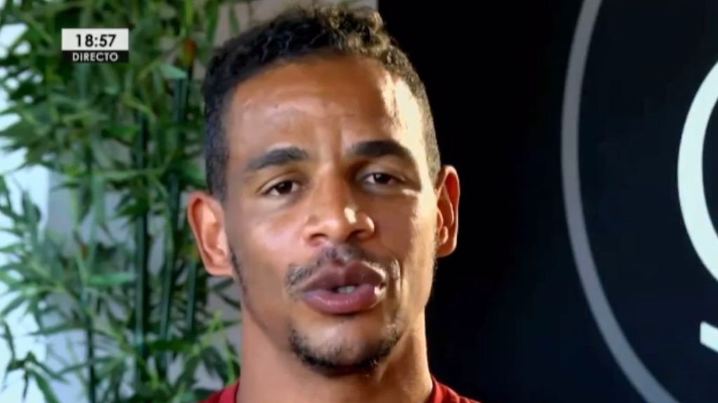 Fernando, sobre una posible renovación: "Esperemos continuar en el Sevilla"