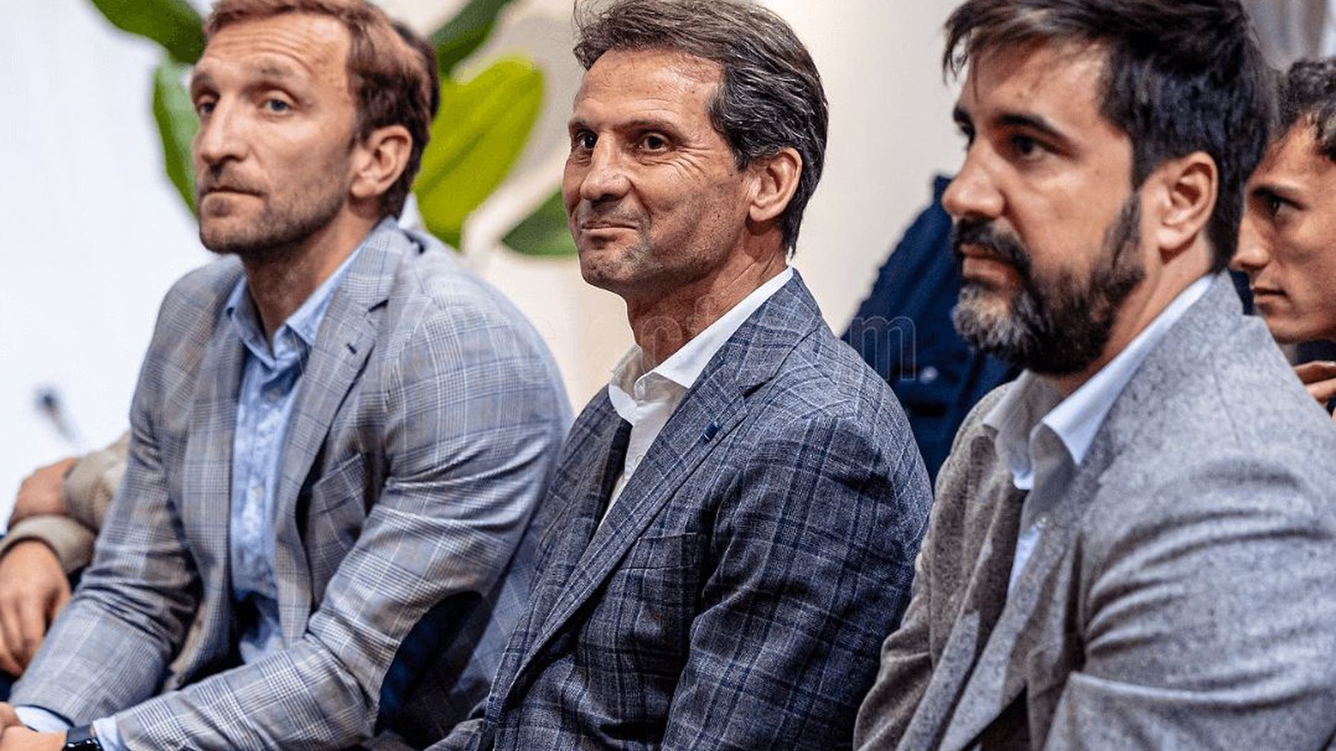 fernando_giner_habla_del_valencia_cf_001.png fernando_giner_habla_del_valencia_cf_001.png