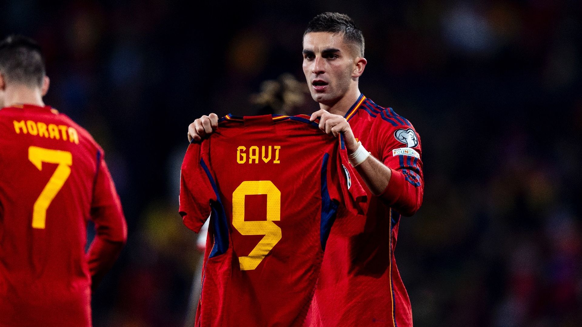 ferran_torres_celebra_su_gol_ante_georgia_con_la_camiseta_de_gavi_foto__sefutbol_001.jpg