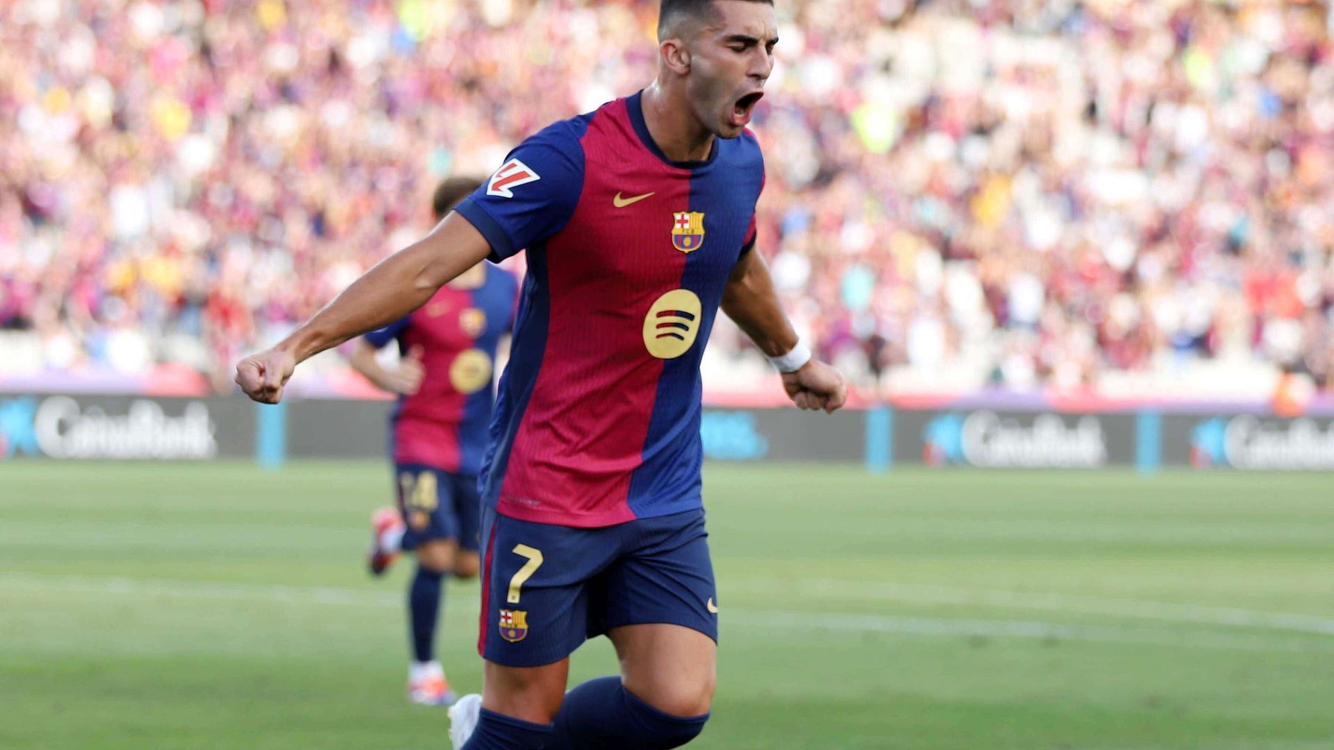 ferran_torres_celebra_un_gol_en_el_barcelona_valladolid_foto_cordon_press.jpg ferran_torres_celebra_un_gol_en_el_barcelona_valladolid_foto_cordon_press.jpg