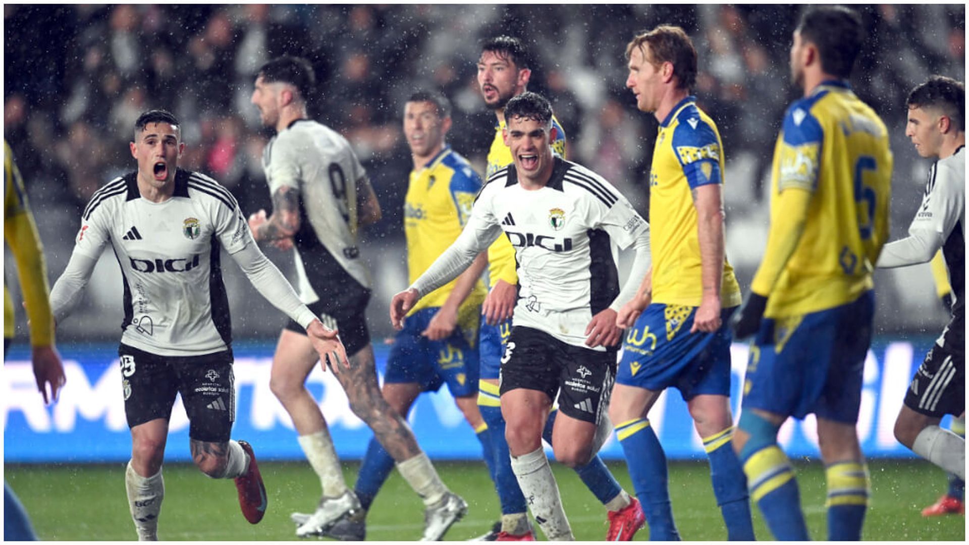 fotojet_14.jpg fotojet_14.jpg