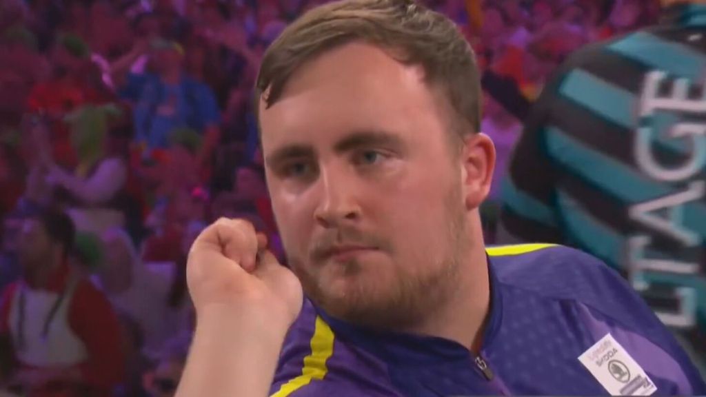 Luke Littler roza la gloria: cae en la final ante Humphries y acaba su sueño en el Mundial de dardos