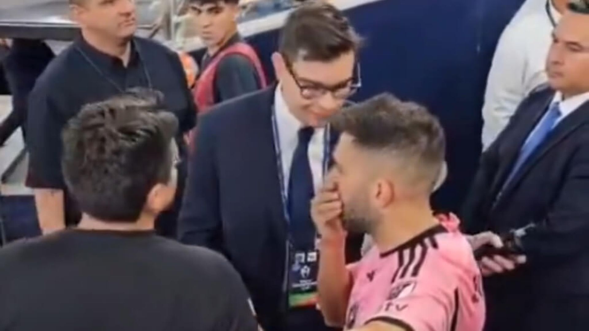 fotojet___2024_04_12t153851694jpg_001.jpg fotojet___2024_04_12t153851694jpg_001.jpg