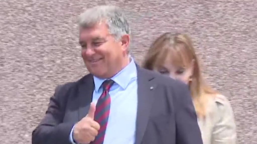 Joan Laporta, contento tras el anuncio de Flick