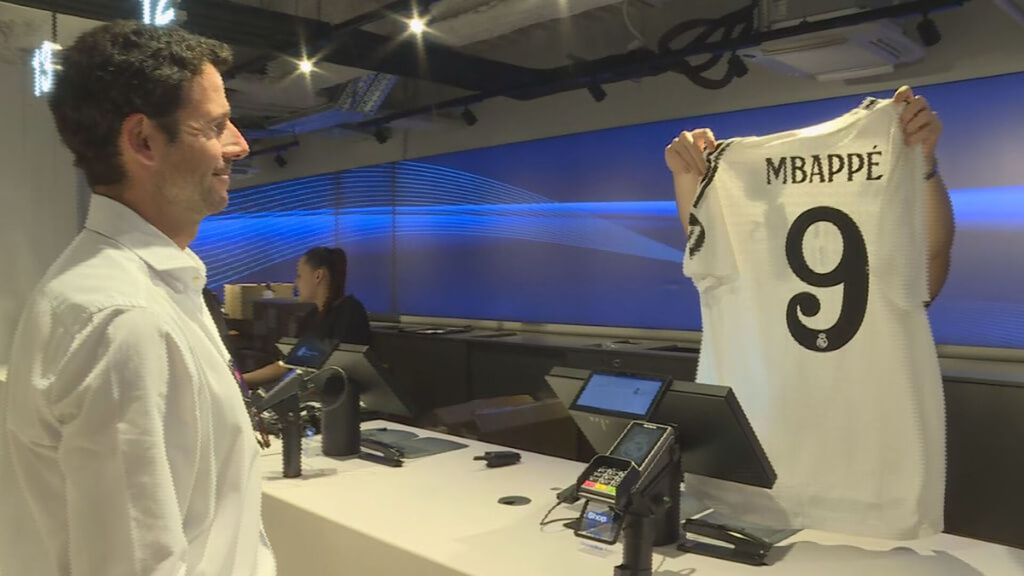 Los madridistas consiguen el objeto más preciado: ya se pude comprar la camiseta de Mbappé